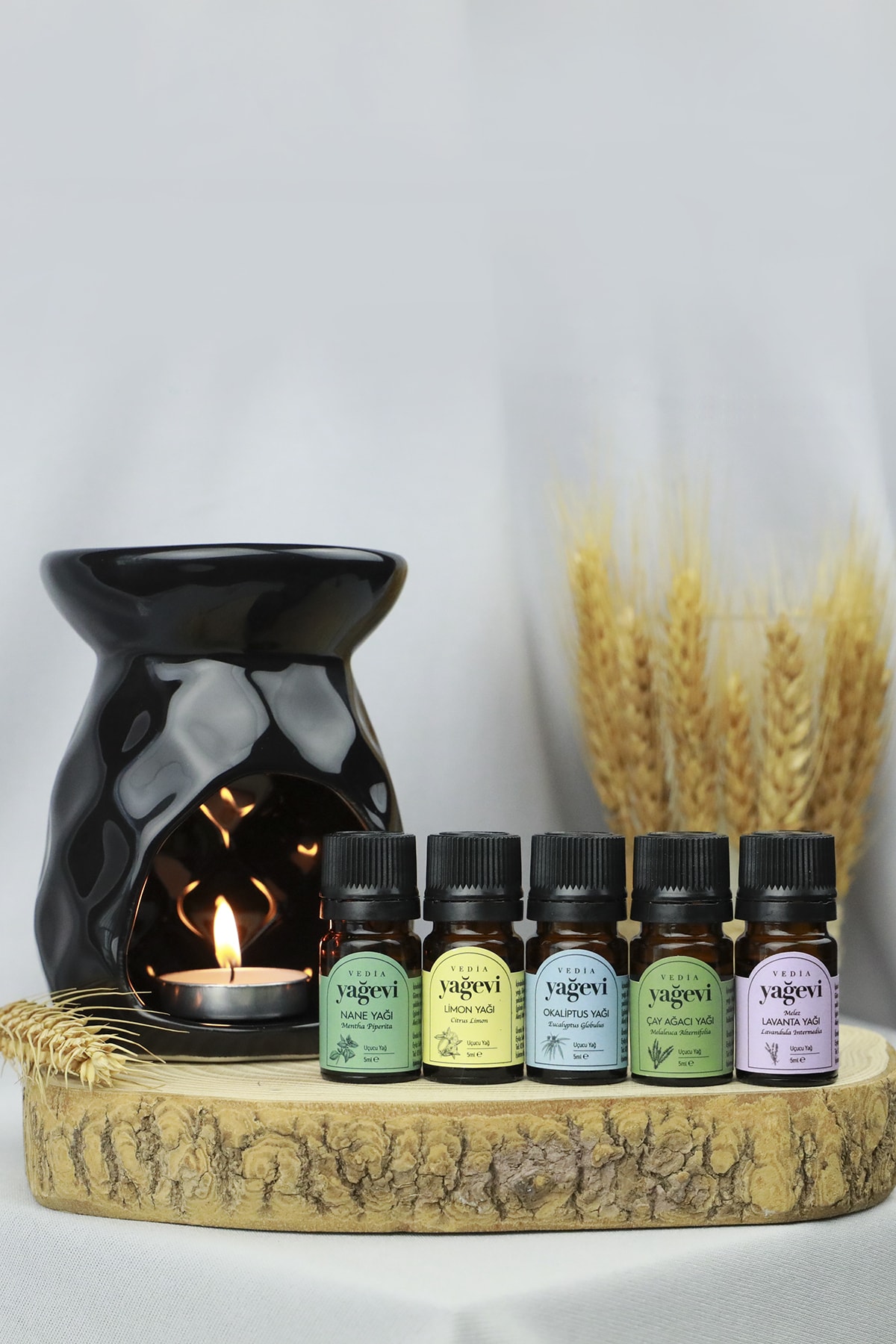 Buhurdanlıklı Uçucu Yağ Seti – Lavanta, Nane, Limon, Çay Ağacı & Okaliptüs | 5 x 5 ml Buhurdanlıklı Uçucu Yağ Seti – Lavanta, Nane, Limon, Çay Ağacı & Okaliptüs | 5 x 5 ml