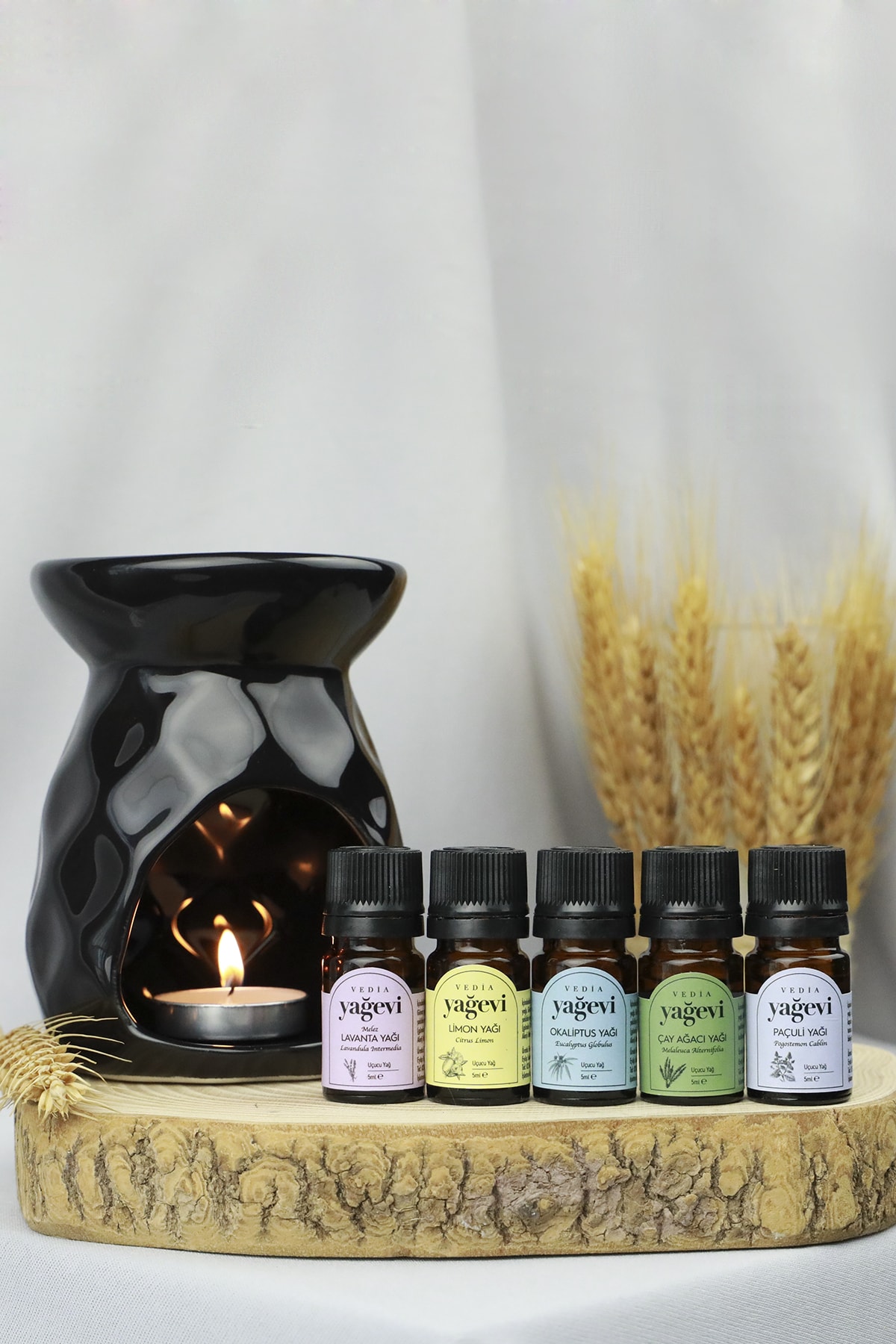 Buhurdanlıklı Uçucu Yağ Seti – Lavanta, Paçuli, Okaliptüs, Limon & Çay Ağacı Buhurdanlıklı Uçucu Yağ Seti – Lavanta, Paçuli, Okaliptüs, Limon & Çay Ağacı